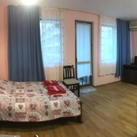 Европа 60 דירה